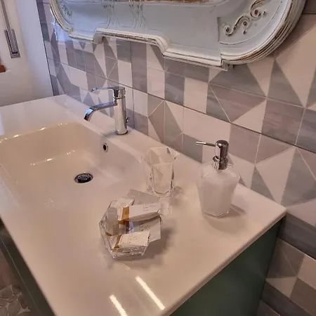 Apartament A Casa Di Nonno Luciano *